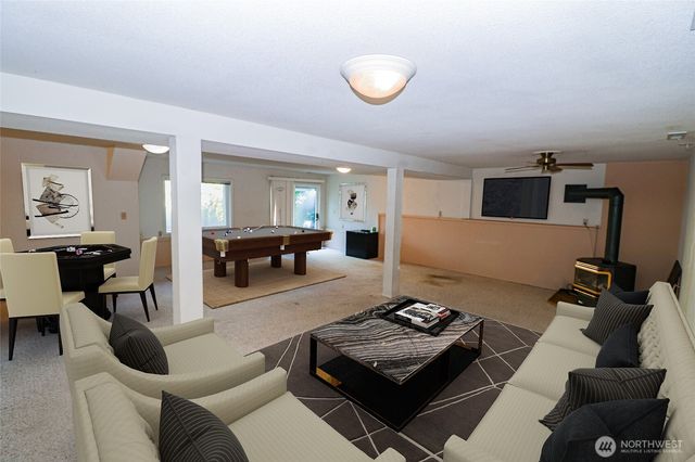 1088 Colchester Drive, Port Orchard, WA 98366