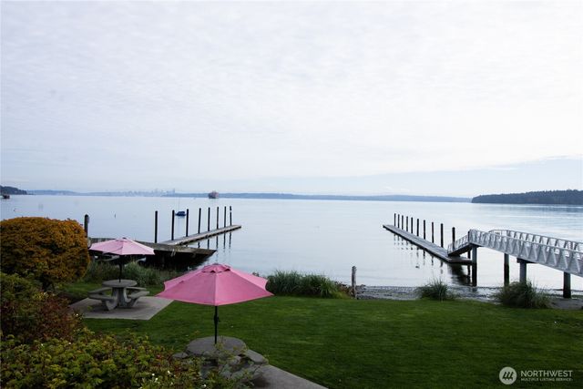 1088 Colchester Drive, Port Orchard, WA 98366
