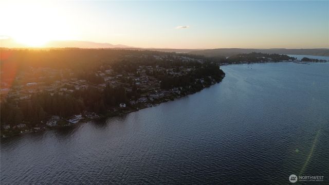 1088 Colchester Drive, Port Orchard, WA 98366