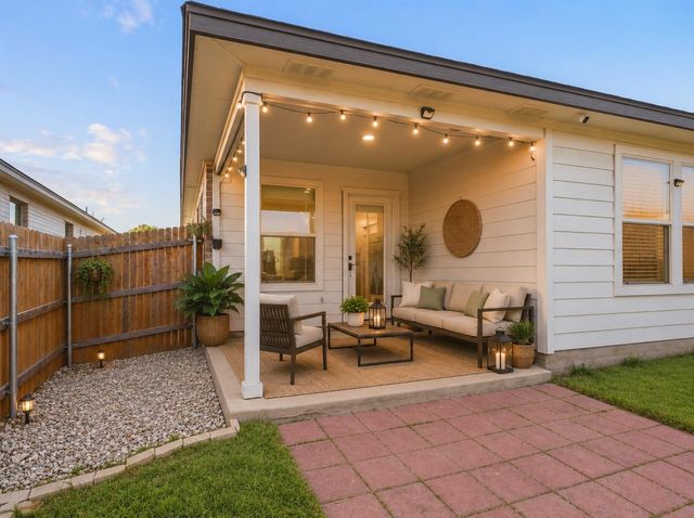 1024 Tipton ST, Georgetown, TX 78633