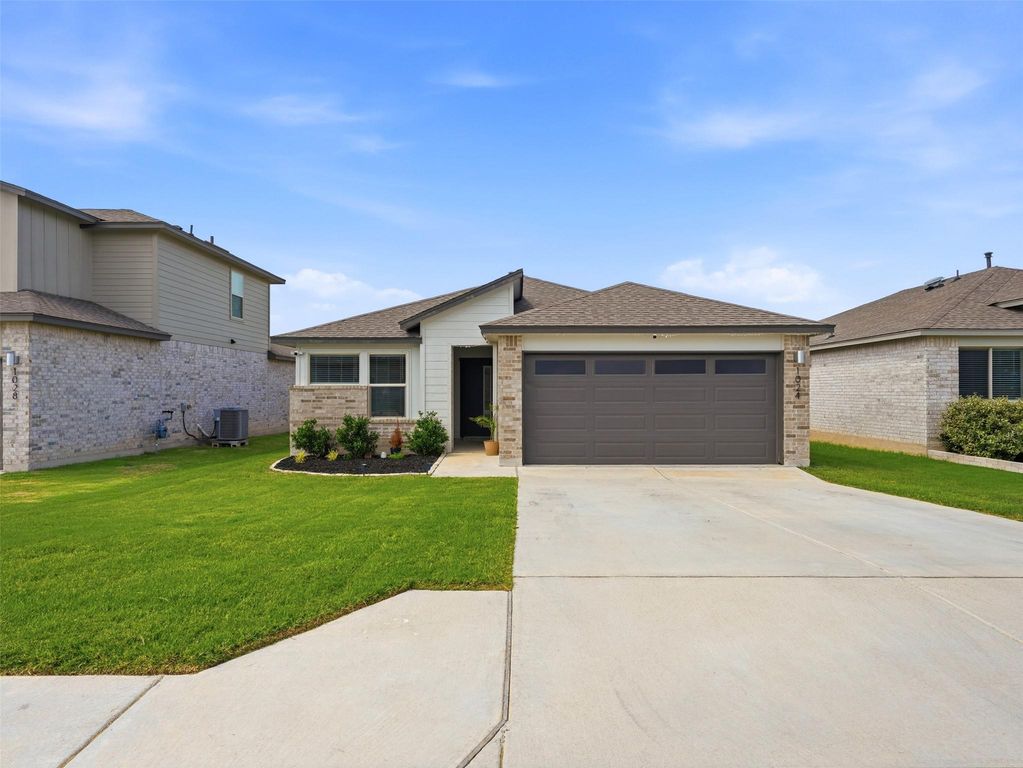 1024 Tipton ST, Georgetown, TX 78633