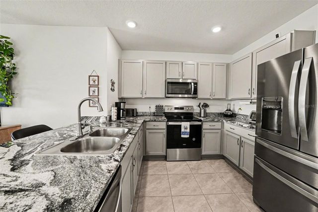 6298 WANDERING WILLOW DRIVE, Wesley Chapel, FL 33545