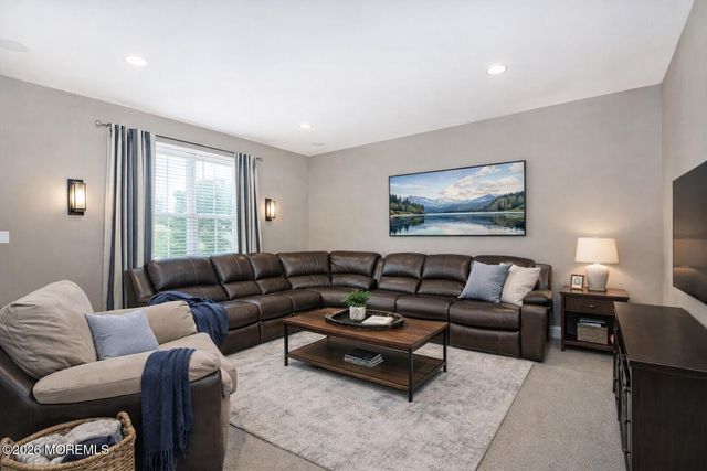 15 Cornwallis Court, Manalapan, NJ 07726