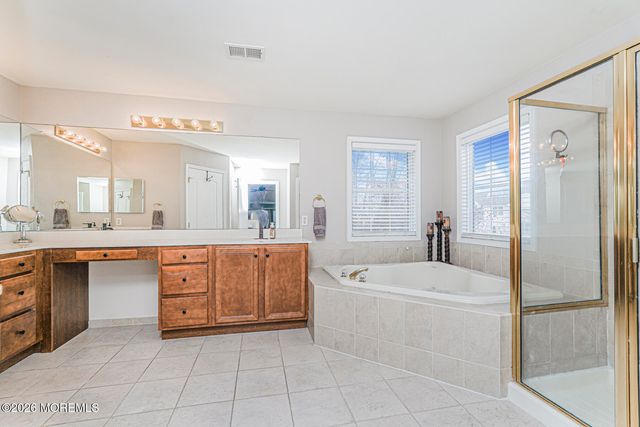 15 Cornwallis Court, Manalapan, NJ 07726