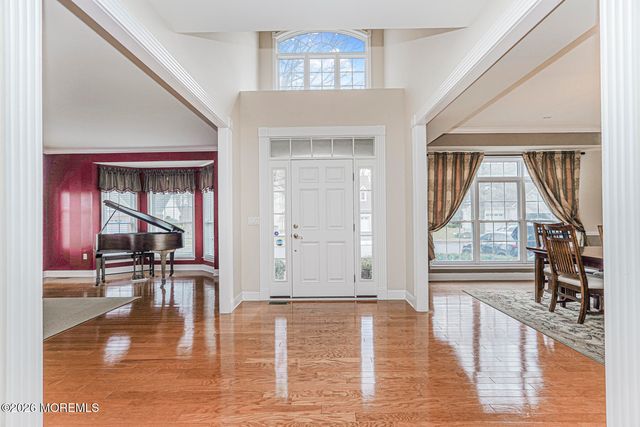 15 Cornwallis Court, Manalapan, NJ 07726
