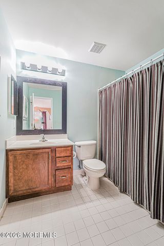 15 Cornwallis Court, Manalapan, NJ 07726