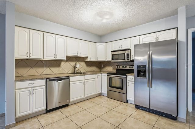 2720 S SUNRISE COURT 2, Orlando, FL 32806