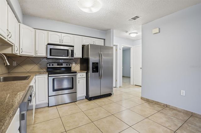 2720 S SUNRISE COURT 2, Orlando, FL 32806