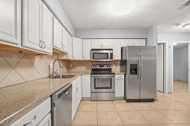 2720 S SUNRISE COURT 2, Orlando, FL 32806