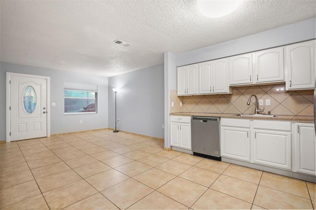 2720 S SUNRISE COURT 2, Orlando, FL 32806