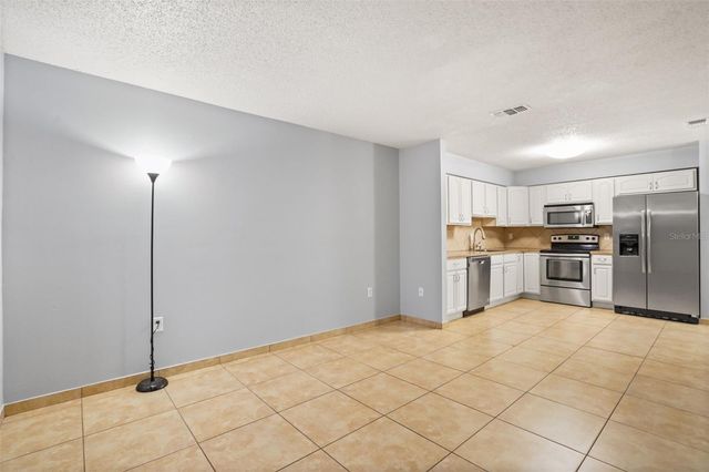 2720 S SUNRISE COURT 2, Orlando, FL 32806