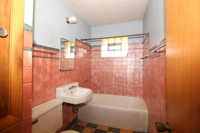 8403 W Keefe AVENUE, Milwaukee, WI 53222