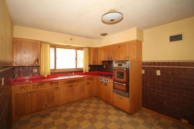 8403 W Keefe AVENUE, Milwaukee, WI 53222