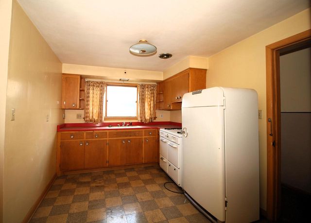 8403 W Keefe AVENUE, Milwaukee, WI 53222