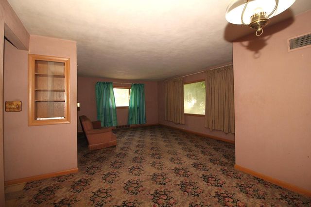 8403 W Keefe AVENUE, Milwaukee, WI 53222