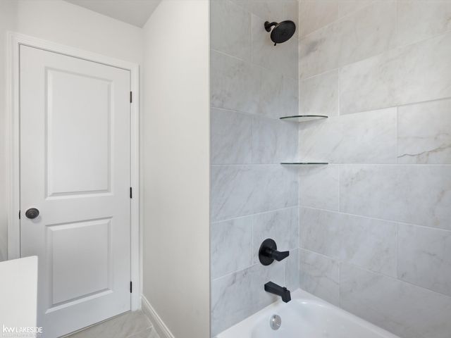 17800 Wexford Street, Roseville, MI 48066