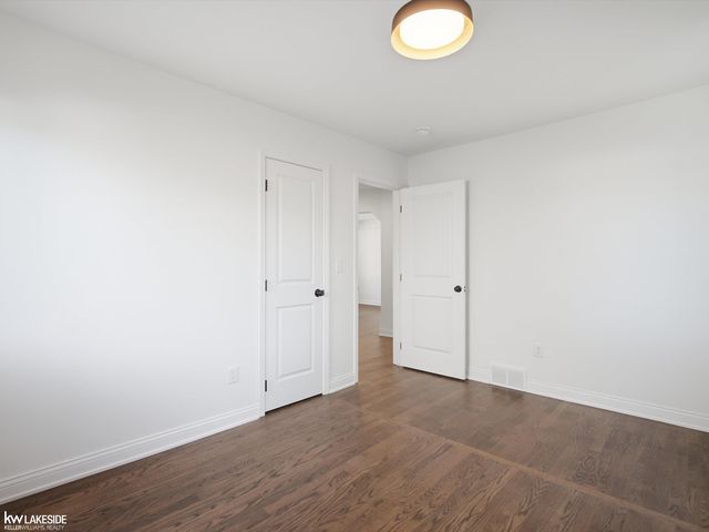 17800 Wexford Street, Roseville, MI 48066