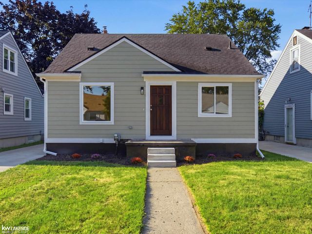 17800 Wexford Street, Roseville, MI 48066