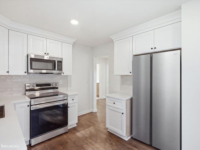 17800 Wexford Street, Roseville, MI 48066