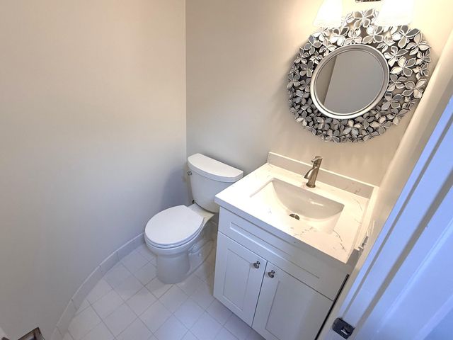 2220 NE 68 Street 1007, Fort Lauderdale, FL 33308