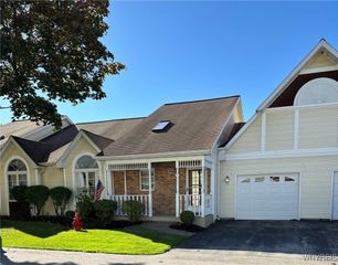 42 Spicebush Lane, Amherst, NY 14221