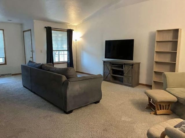 1774 CABINET MAKER COURT, Green Bay, WI 54303