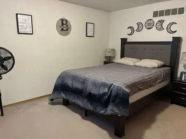 1774 CABINET MAKER COURT, Green Bay, WI 54303