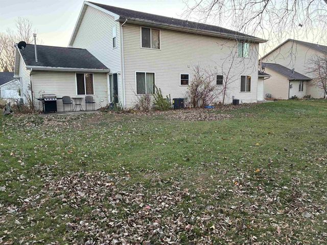 1774 CABINET MAKER COURT, Green Bay, WI 54303