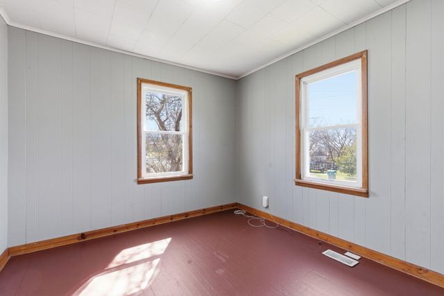 1335 W Elm Street, Springfield, MO 65806