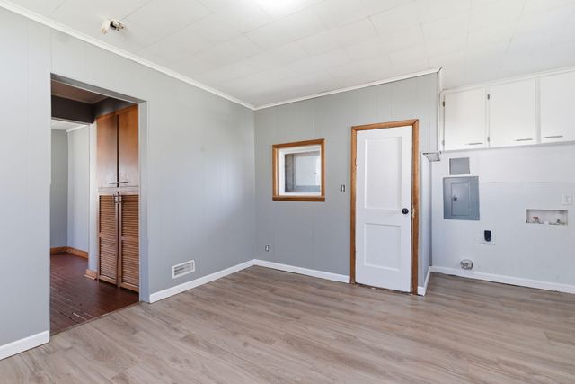 1335 W Elm Street, Springfield, MO 65806