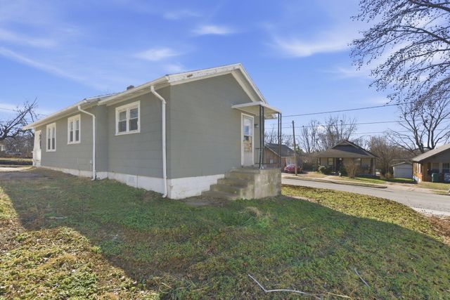 1335 W Elm Street, Springfield, MO 65806