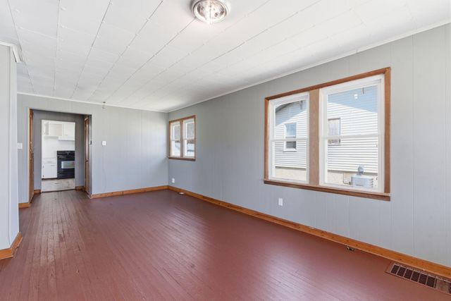 1335 W Elm Street, Springfield, MO 65806