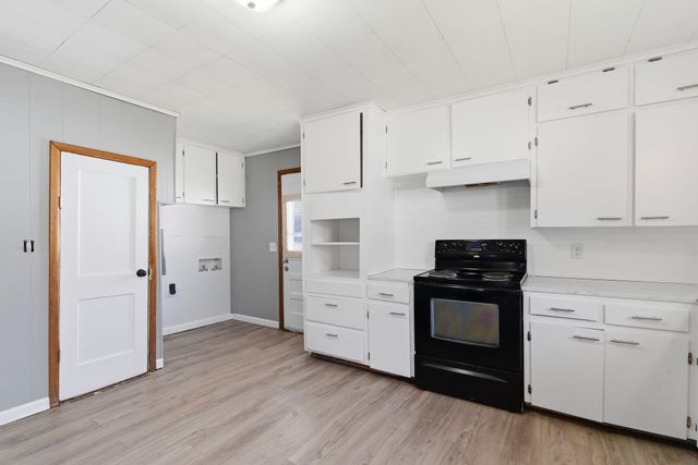 1335 W Elm Street, Springfield, MO 65806