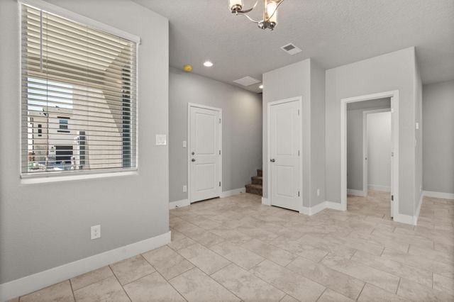 1899 S Sunrise Lane SE, Rio Rancho, NM 87124