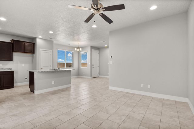 1899 S Sunrise Lane SE, Rio Rancho, NM 87124