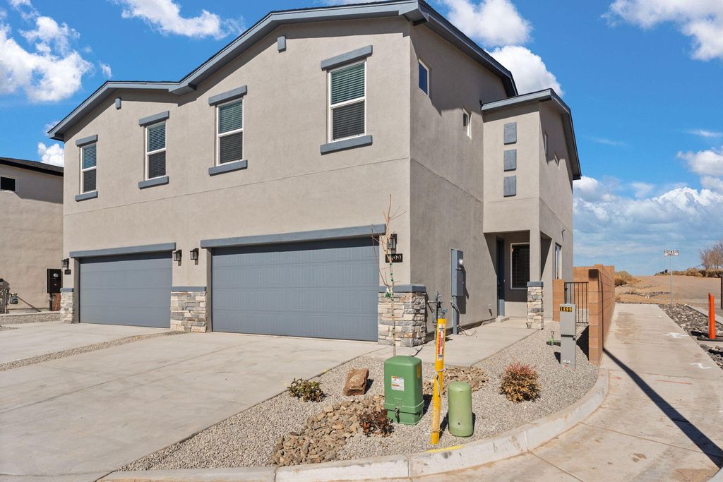1899 S Sunrise Lane SE, Rio Rancho, NM 87124