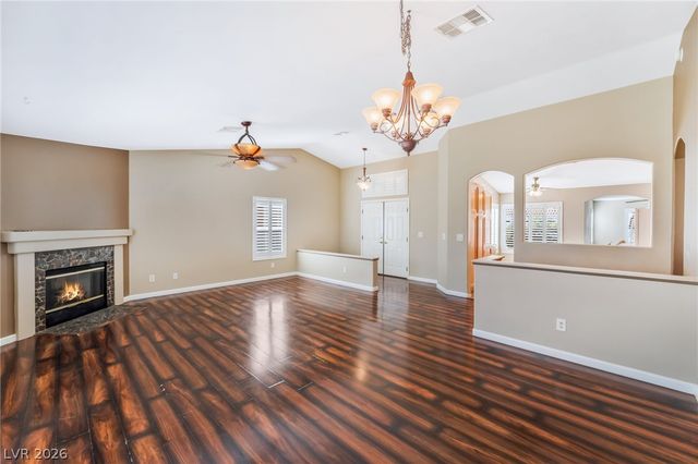 1811 Night Shadow Avenue, North Las Vegas, NV 89031