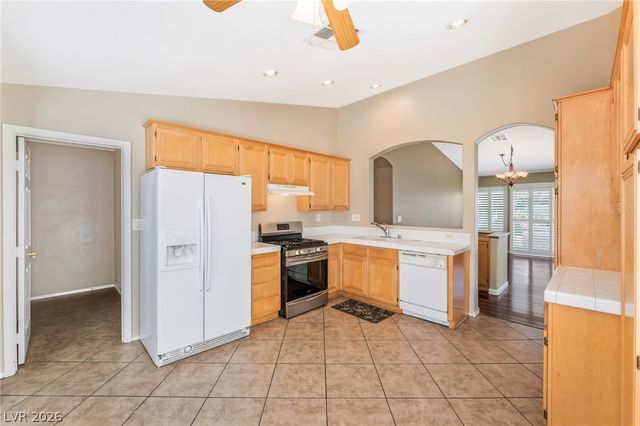 1811 Night Shadow Avenue, North Las Vegas, NV 89031