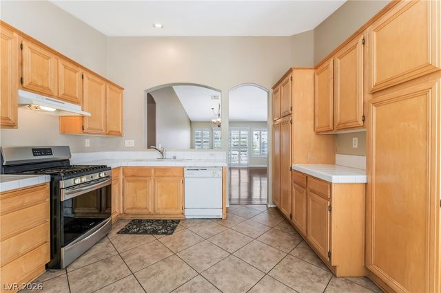 1811 Night Shadow Avenue, North Las Vegas, NV 89031