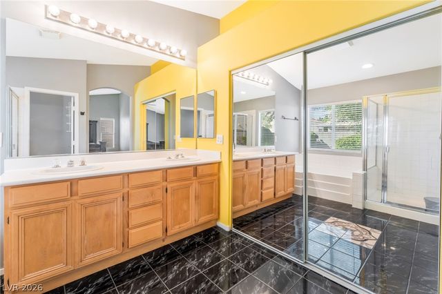 1811 Night Shadow Avenue, North Las Vegas, NV 89031