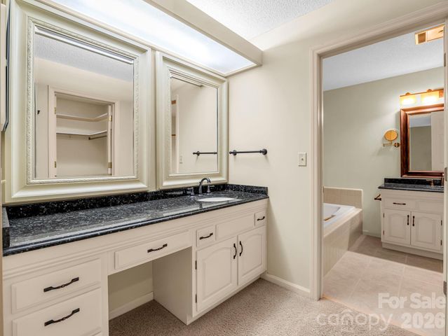 115 Woodhaven Drive, Hendersonville, NC 28739