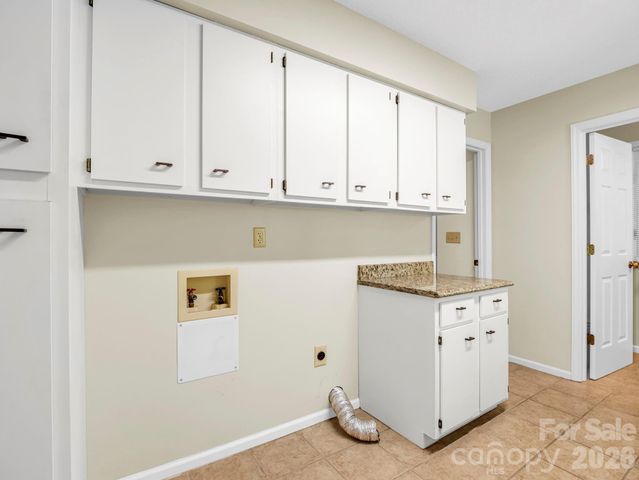 115 Woodhaven Drive, Hendersonville, NC 28739