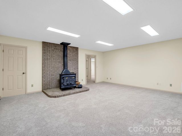 115 Woodhaven Drive, Hendersonville, NC 28739