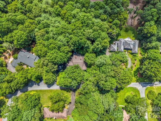 115 Woodhaven Drive, Hendersonville, NC 28739