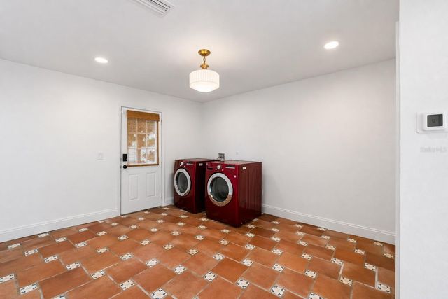 815 W KENTUCKY AVENUE, Tampa, FL 33603