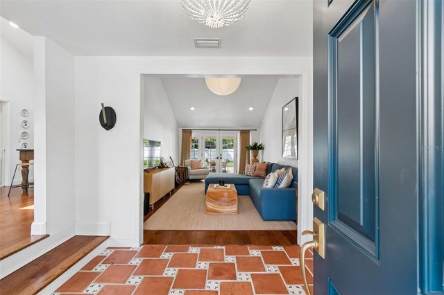 815 W KENTUCKY AVENUE, Tampa, FL 33603