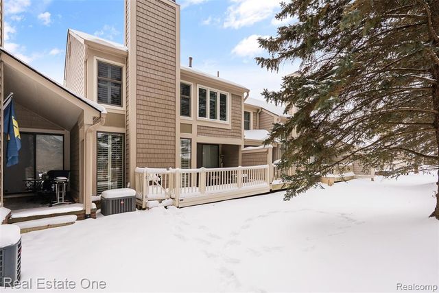 2409 Wildbrook Run, Bloomfield Hills, MI 48304