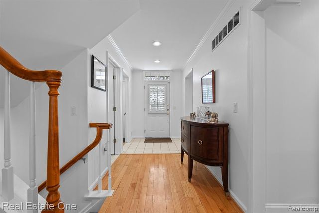 2409 Wildbrook Run, Bloomfield Hills, MI 48304