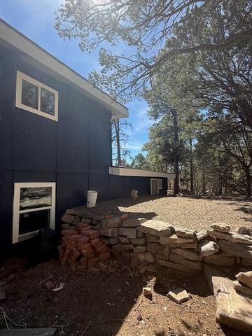 23 SKYLAND Boulevard, Tijeras, NM 87059