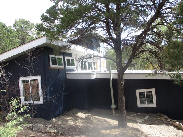 23 SKYLAND Boulevard, Tijeras, NM 87059